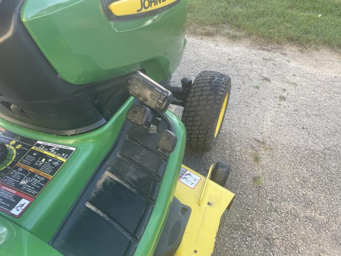John Deere X500