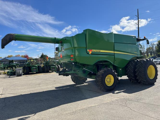 John Deere S680