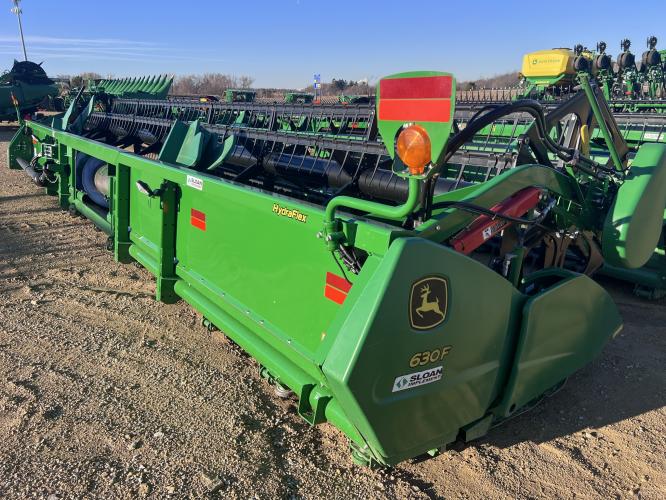 John Deere 630F