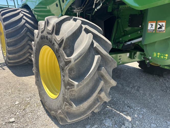 John Deere S790