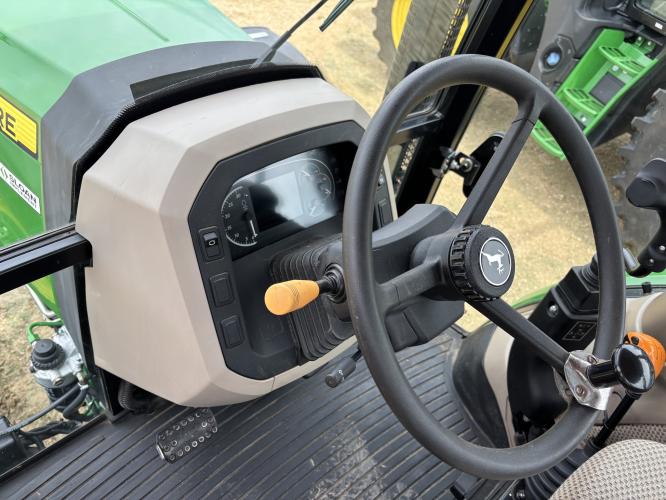 John Deere 5100E