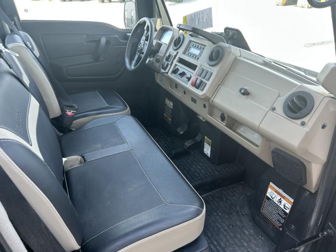 John Deere XUV 845R Premium Cab