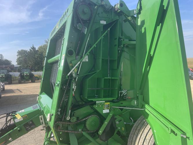 John Deere 560M
