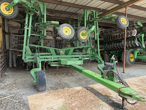 2015 John Deere 2210