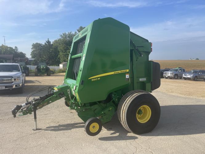 John Deere 560M