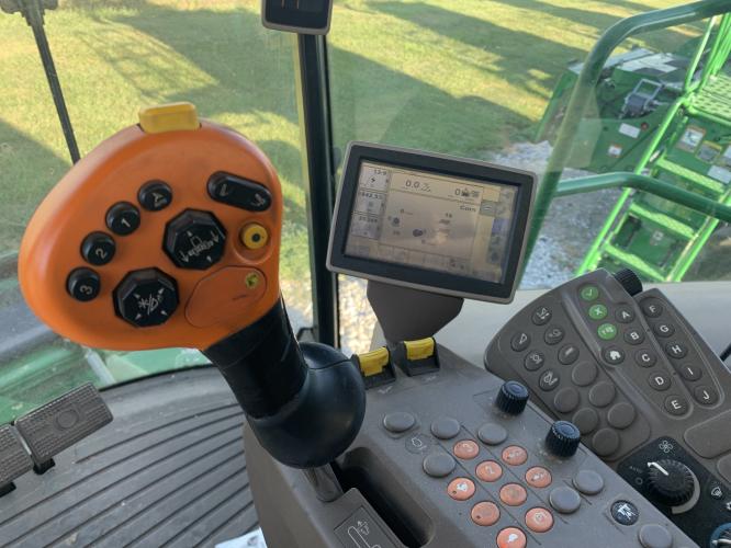 John Deere S660