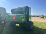 John Deere 569