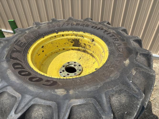 Goodyear 600/70R28