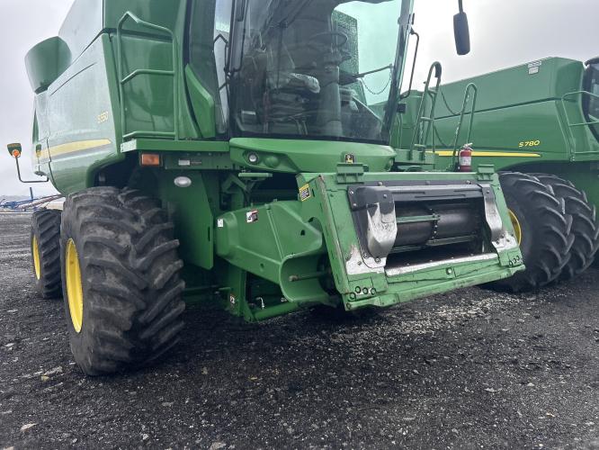 John Deere S550