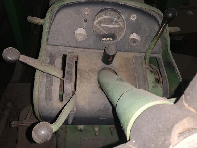 John Deere 3020