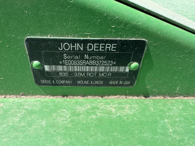 John Deere 835