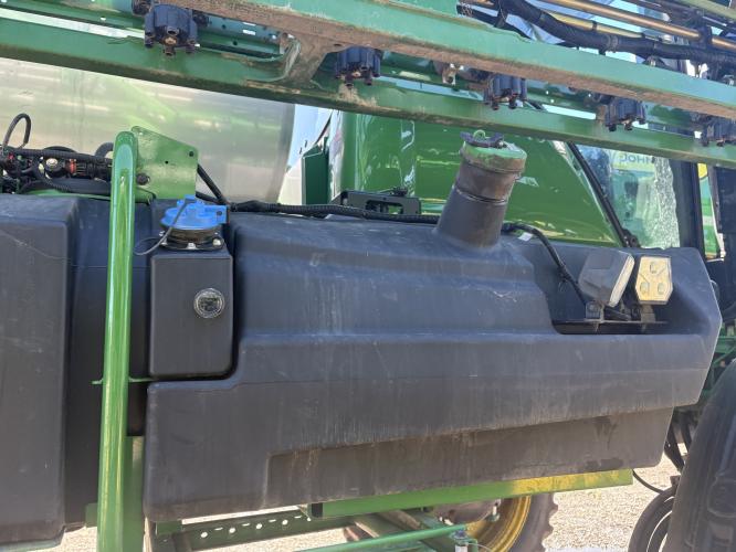 John Deere 412R