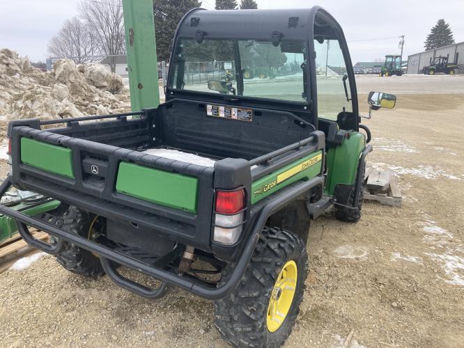 John Deere 825I