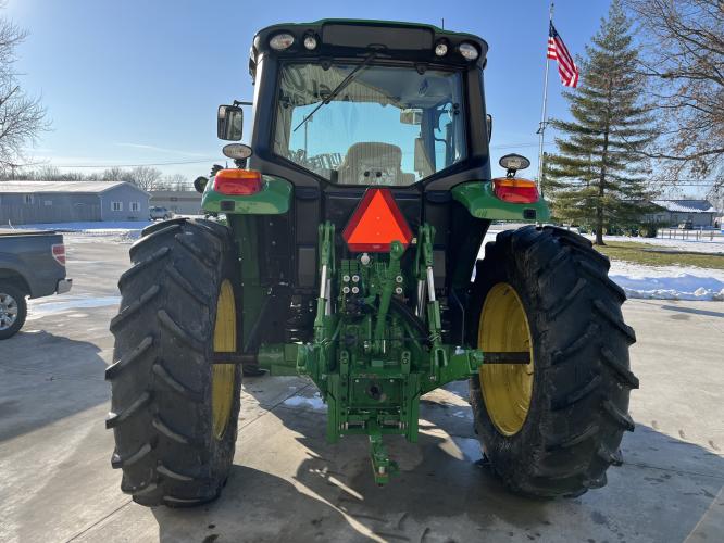 John Deere 6130M