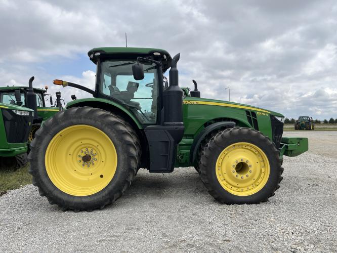 John Deere 8370R