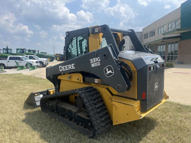 John Deere 331G
