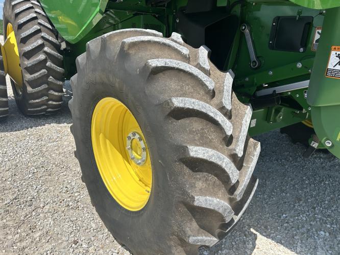 John Deere S770