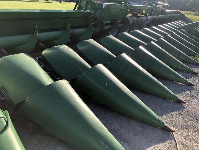 John Deere C16F
