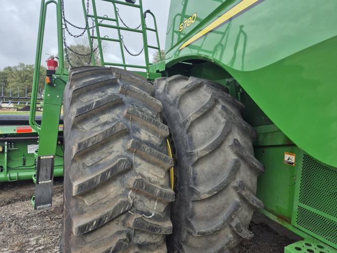 John Deere S780