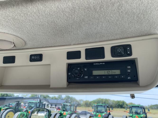 John Deere 8335R