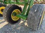 John Deere 2720