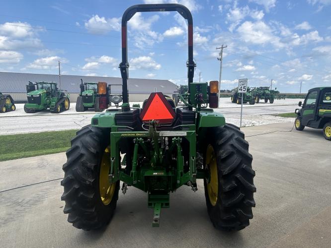 John Deere 4066M