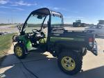 John Deere 825I