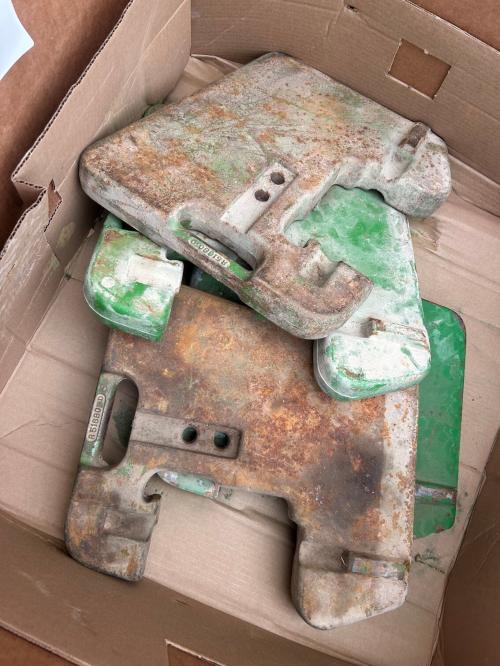  John Deere R51680 WEIGHT
