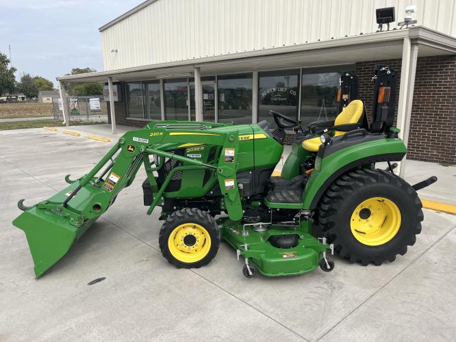 John Deere 2038R