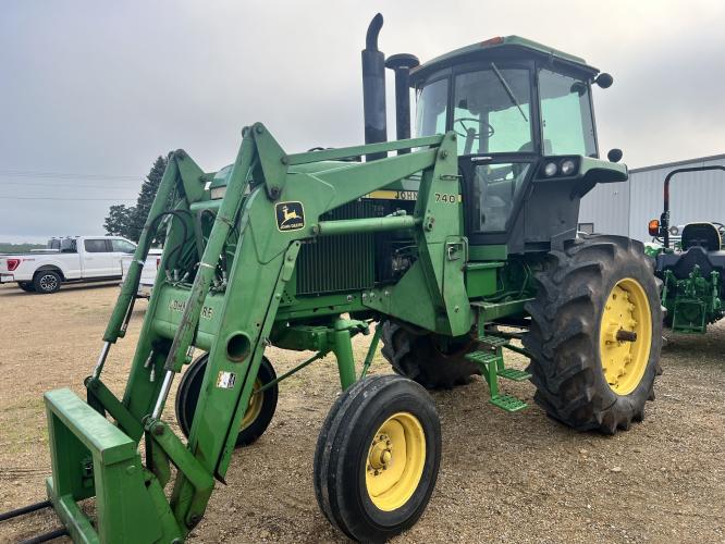 John Deere 4250