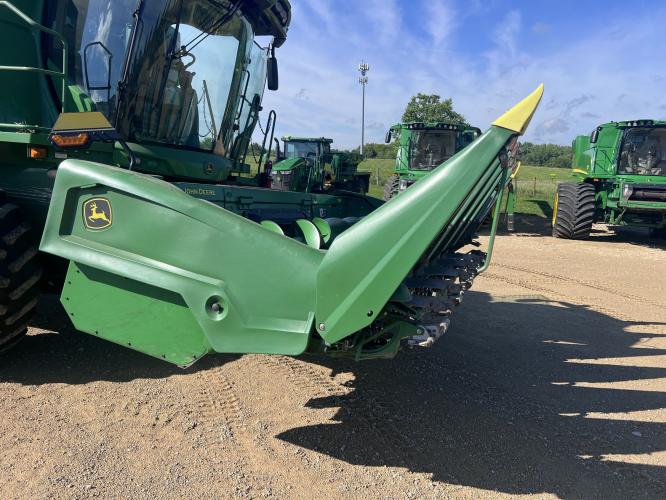 John Deere C6R