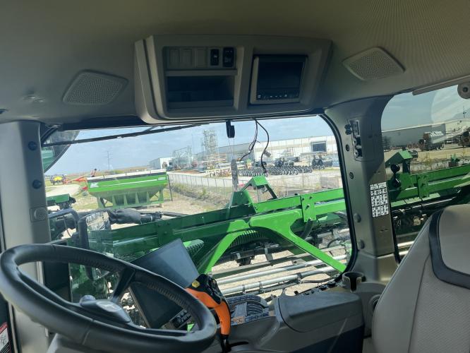 John Deere 412R