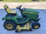 John Deere X744