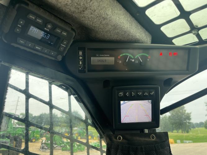 John Deere 330G