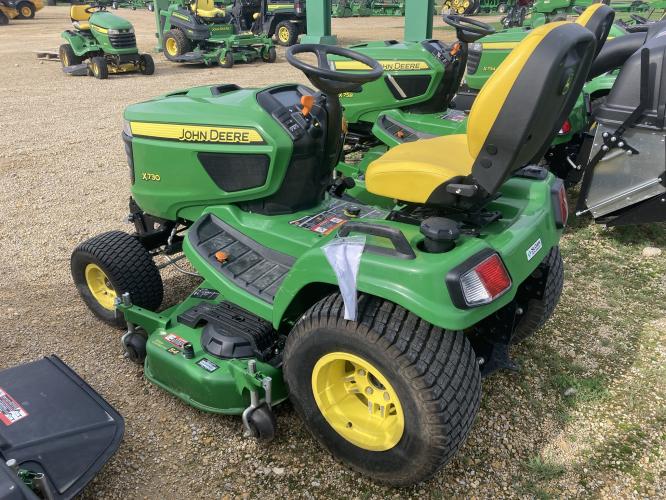 John Deere X730