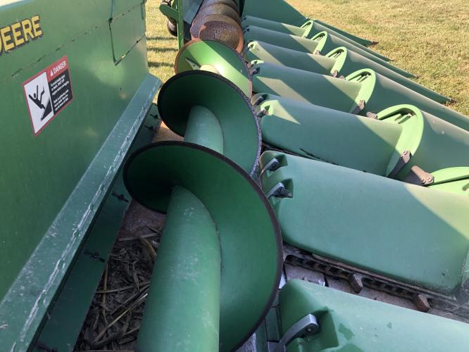 John Deere 608C