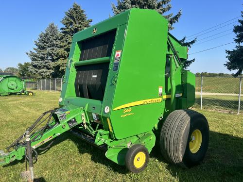  John Deere 569