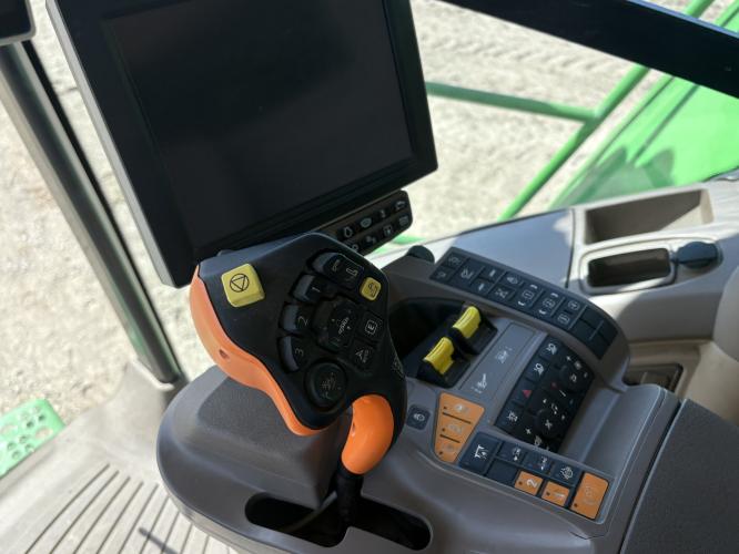 John Deere S790