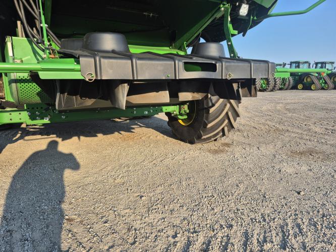 John Deere S790