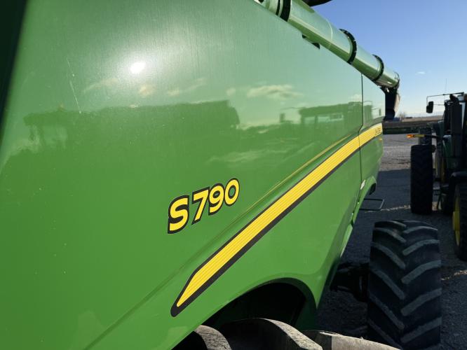 John Deere S790