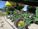 John Deere 1775