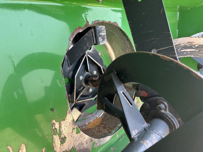 John Deere 1565