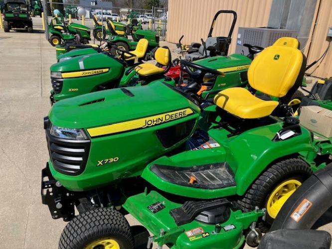 John Deere X730
