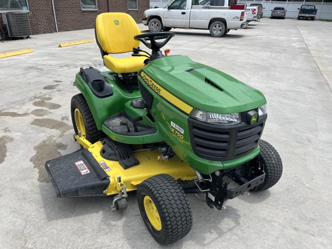 John Deere X750