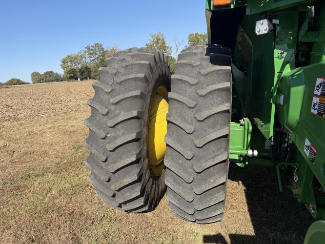 John Deere S780
