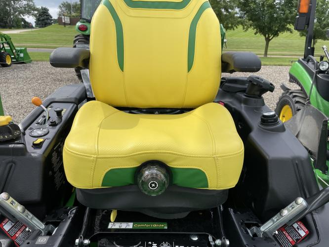 John Deere Z930M