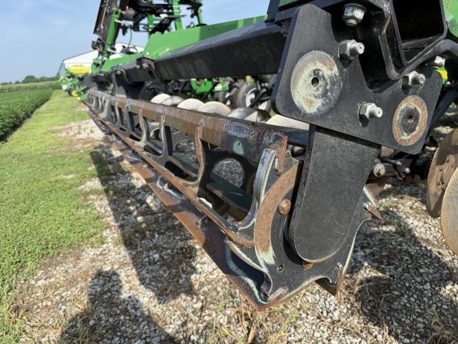 John Deere 2730
