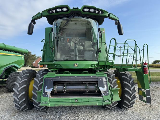 John Deere S760