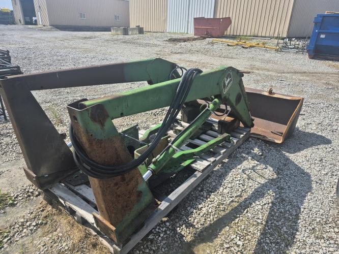 John Deere 148