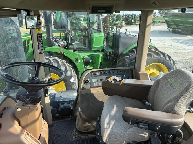 John Deere 9530